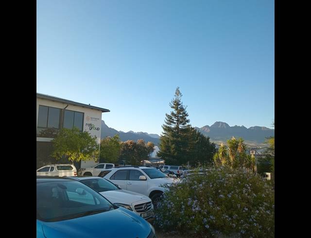 221M² OFFICE TO LET IN TECHNO PARK